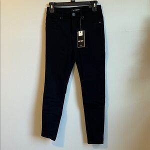 Women's Black High Rise Ankle Jeans